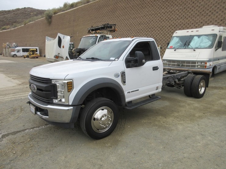 2019-ford-f550-sd-image-1