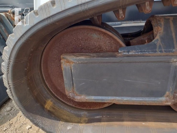2023-bobcat-t770-image-26