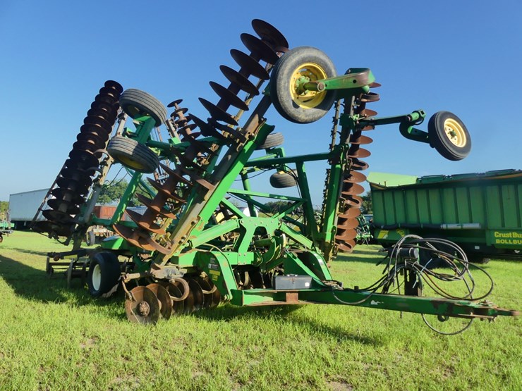 john-deere-2620-image-1