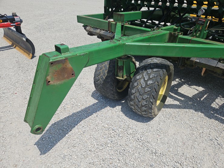 2001-john-deere-1560-image-2