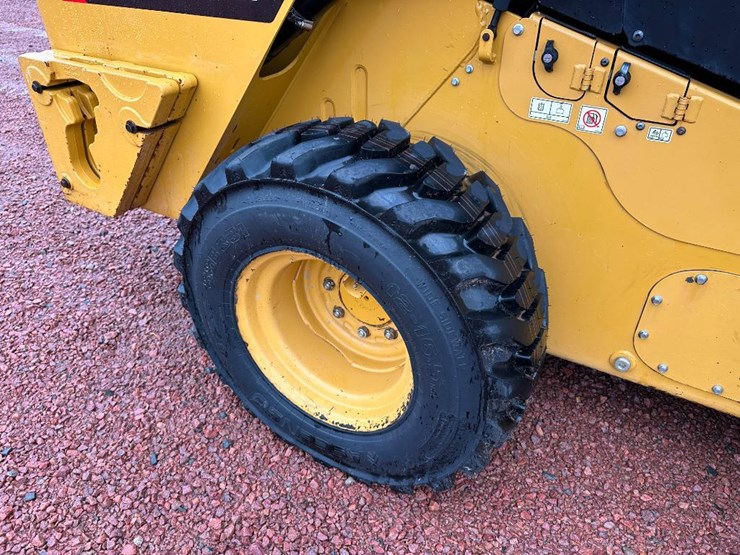 2018-caterpillar-272d2-image-15