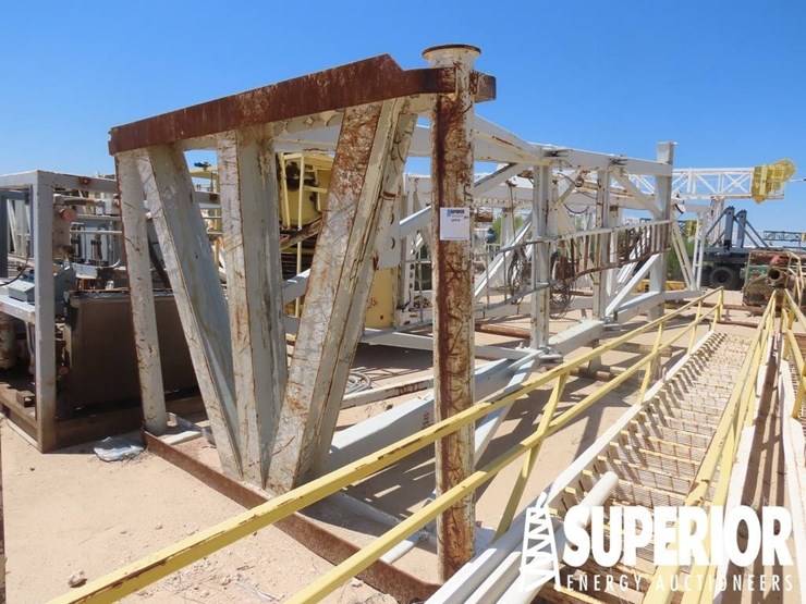 (r15-2)-superior-136'h-750,000#-shl-cantilever-mas-image-8