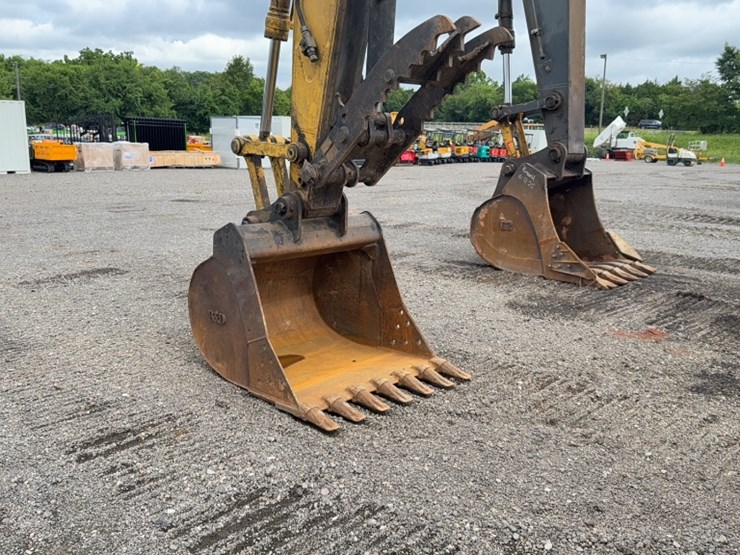 2013-komatsu-pc160-lc-image-16