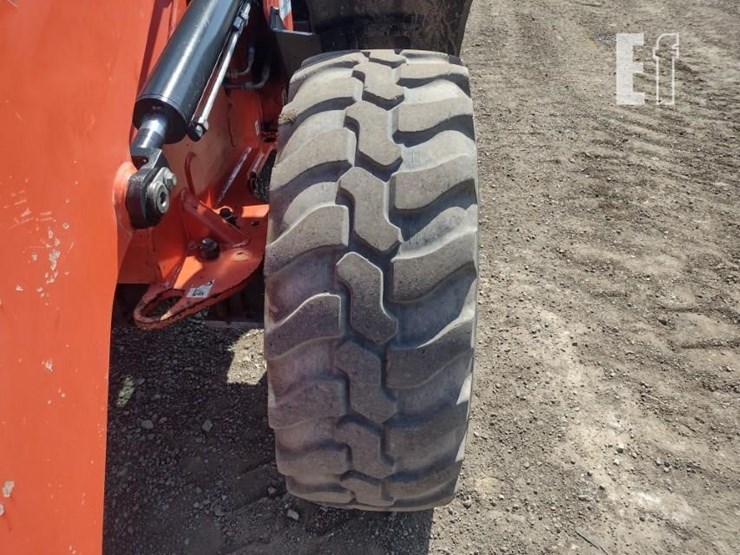 2018-kubota-r530-image-18