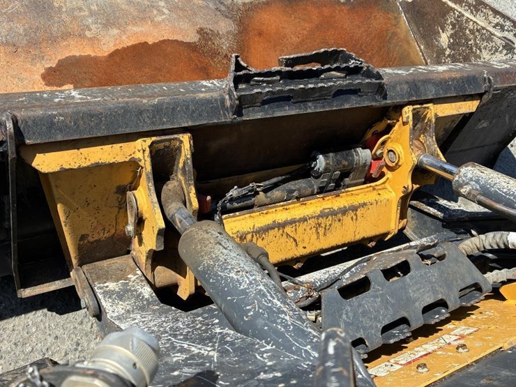 2020-deere-325g-image-6