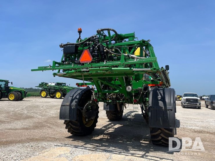 2020-john-deere-r4045-image-16