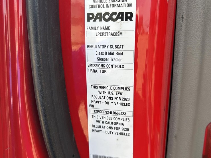 2020-peterbilt-567-image-18