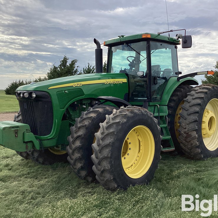 2002 JOHN DEERE 8420