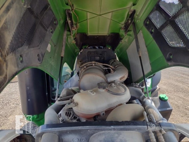 2017-john-deere-5100r-image-25