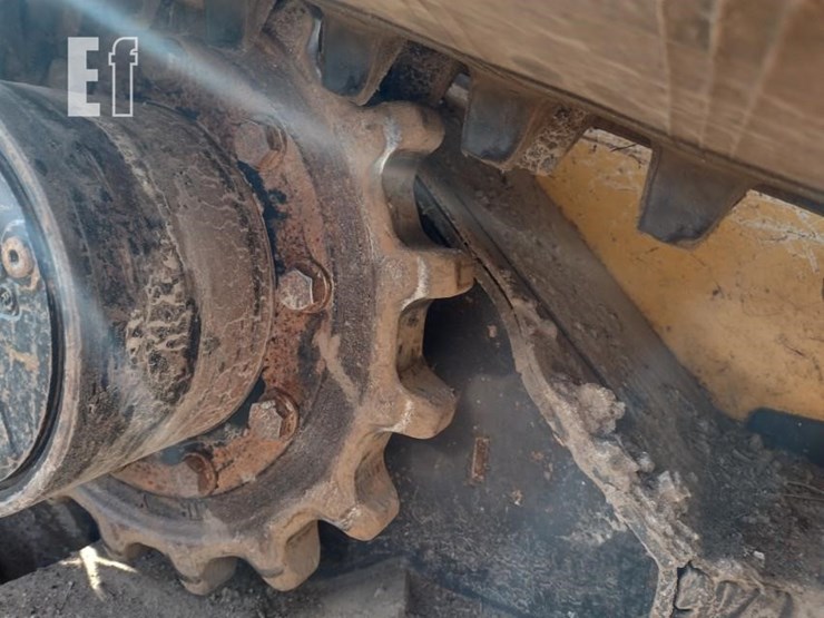 2022-deere-333g-image-29
