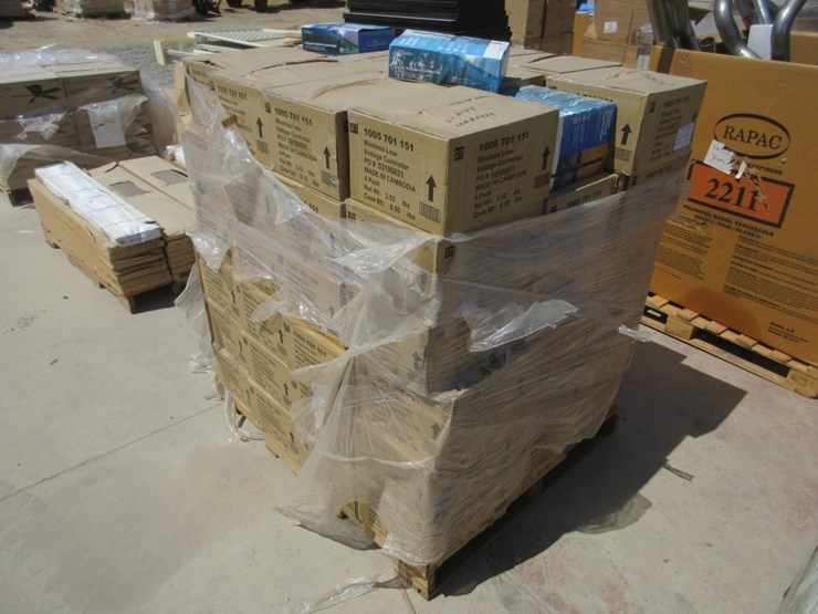 lot-of-wireless-low-voltage-smart-controllers,-image-2