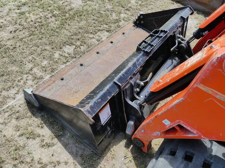 kubota-svl75-2-image-9
