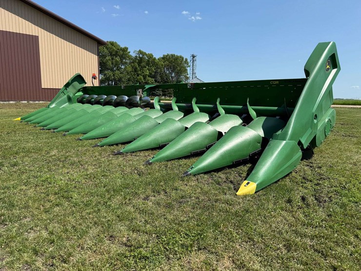 2021-john-deere-c12r-image-4