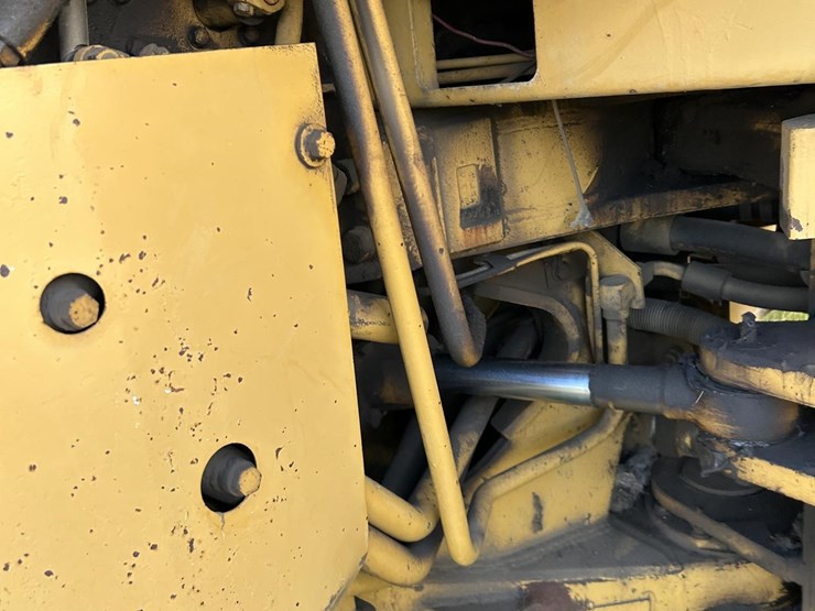 caterpillar-966-image-24