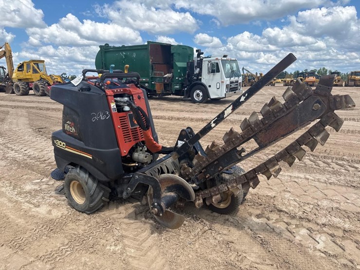 ditch-witch-r300-image-4