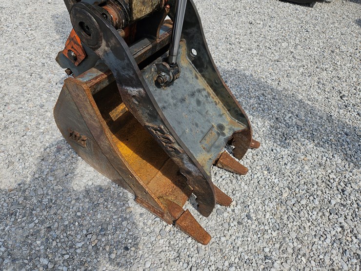 2019-deere-60g-image-4