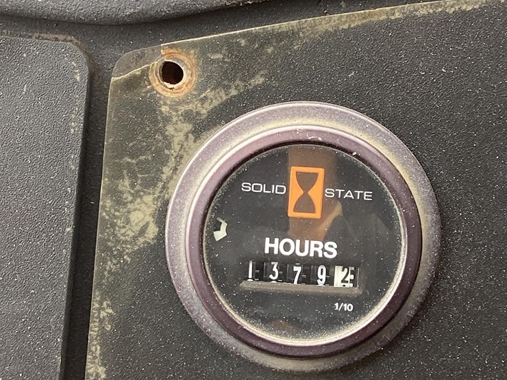 2010-caterpillar-tl943-image-15