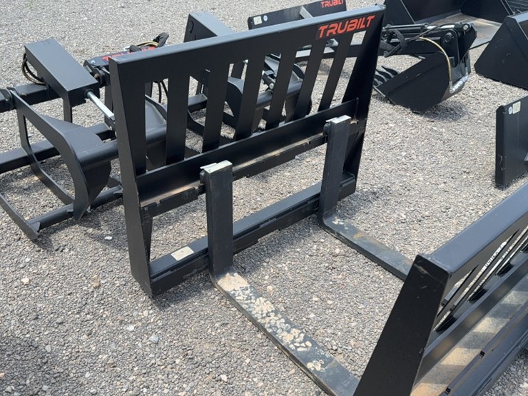 #2047-•-trubilt-42"-skid-steer-pallet-forks-image-2