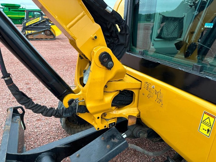 2019-caterpillar-303.5e2-cr-image-43