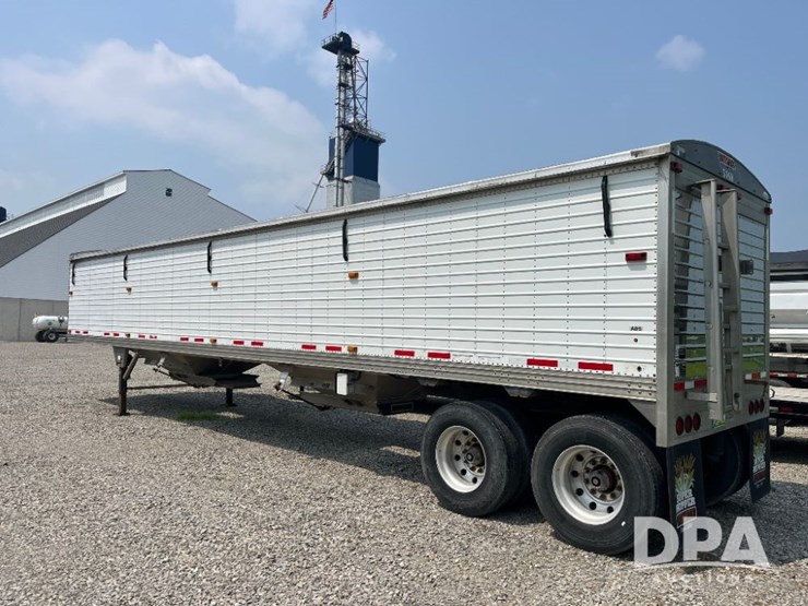 2015-timpte-grain-trailer-image-7