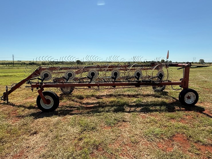 hesston-3983-image-11