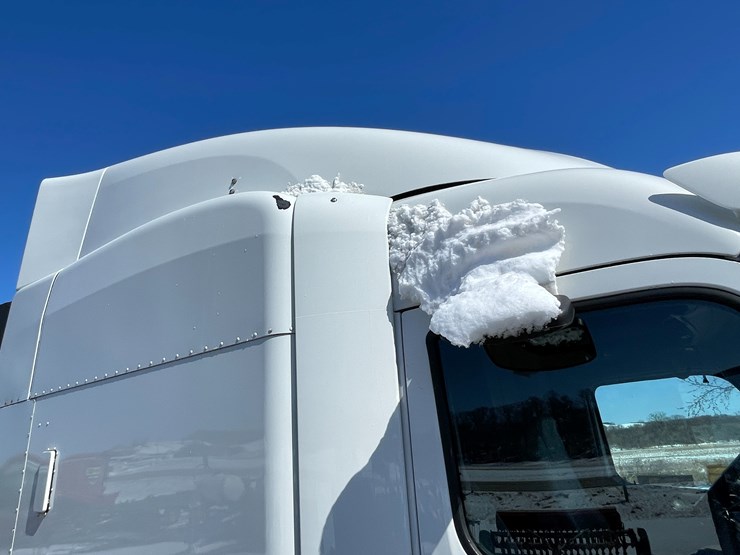 2015-peterbilt-579-image-17