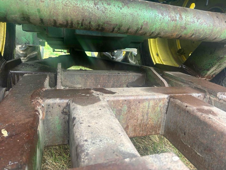 john-deere-8440-image-14