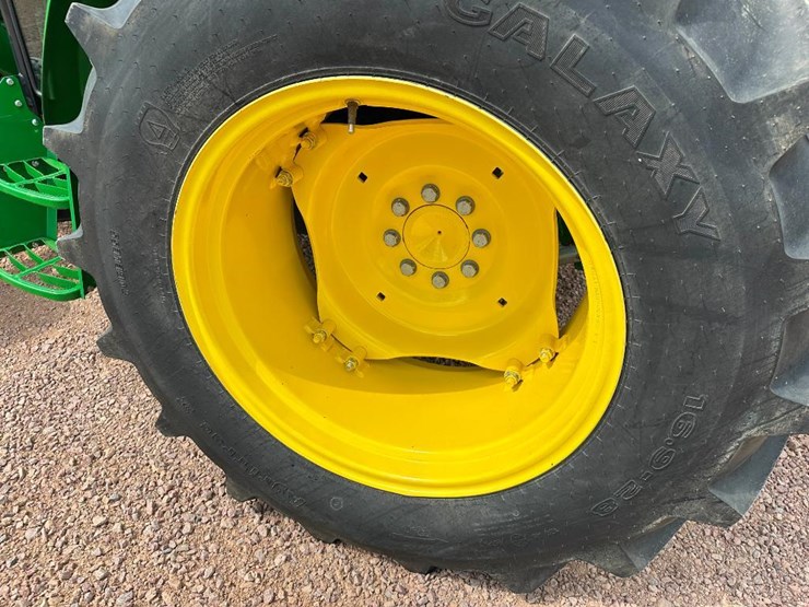 2020-john-deere-5075e-image-7