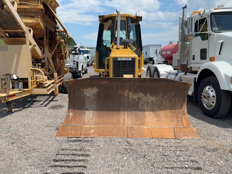 2004-caterpillar-d5g-xl-image-2