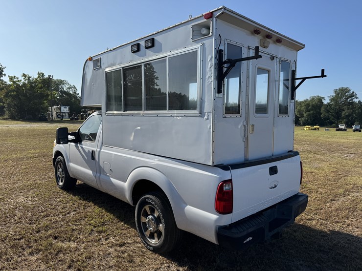 2011-ford-f250-xl-image-8