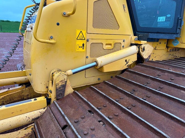 2013-komatsu-d61px-23-image-44