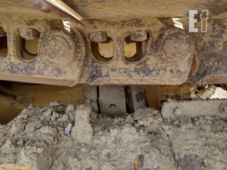 2005-caterpillar-963c-image-38