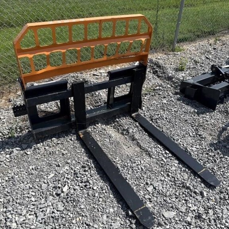 Land Honor Pallet Forks