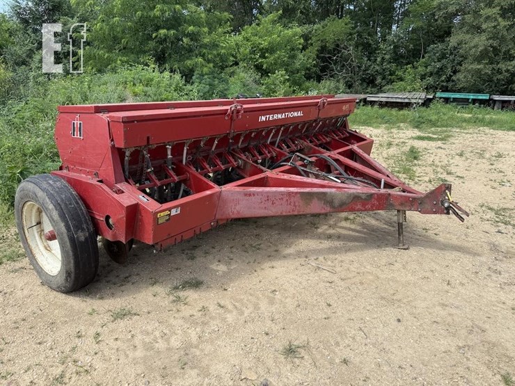 case-ih-5100-image-3