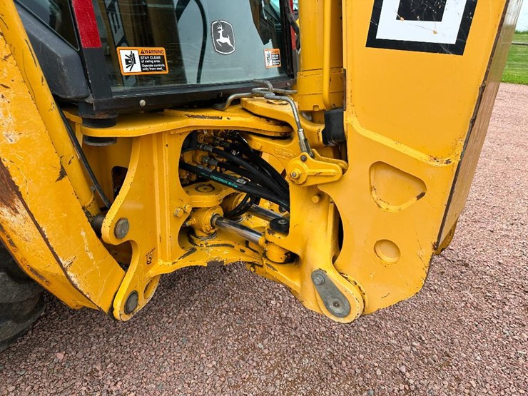 2006-deere-310sg-image-29