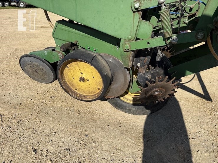 john-deere-7000-image-4