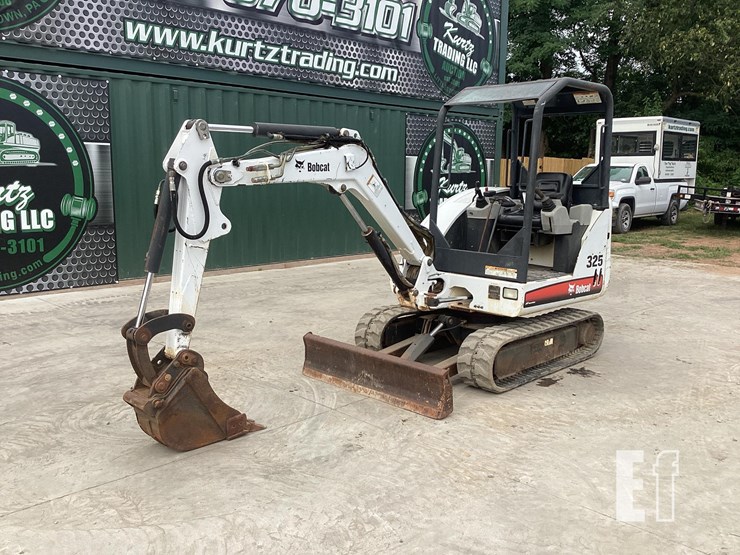 2011-bobcat-325g-image-8