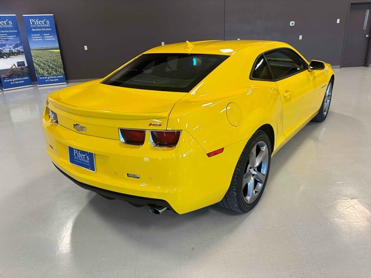 2013-camaro-1lt-rs-coupe-image-3