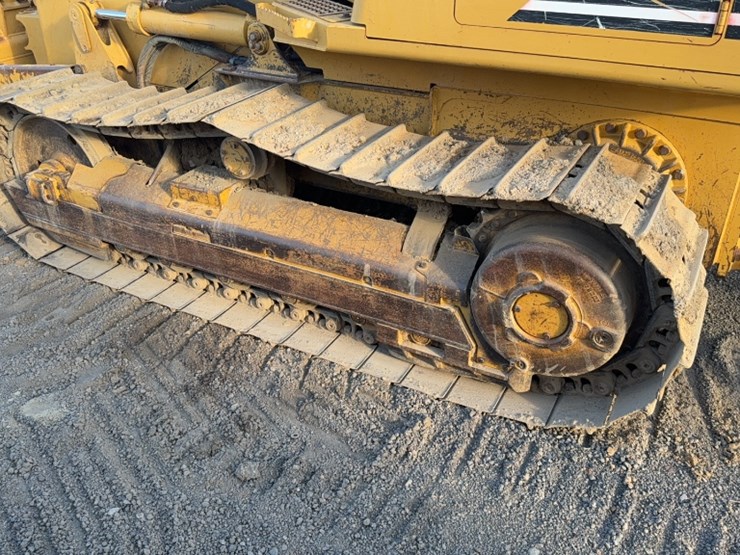 caterpillar-d3g-image-12