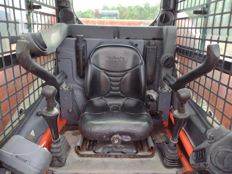 2016-kubota-ssv65-image-10