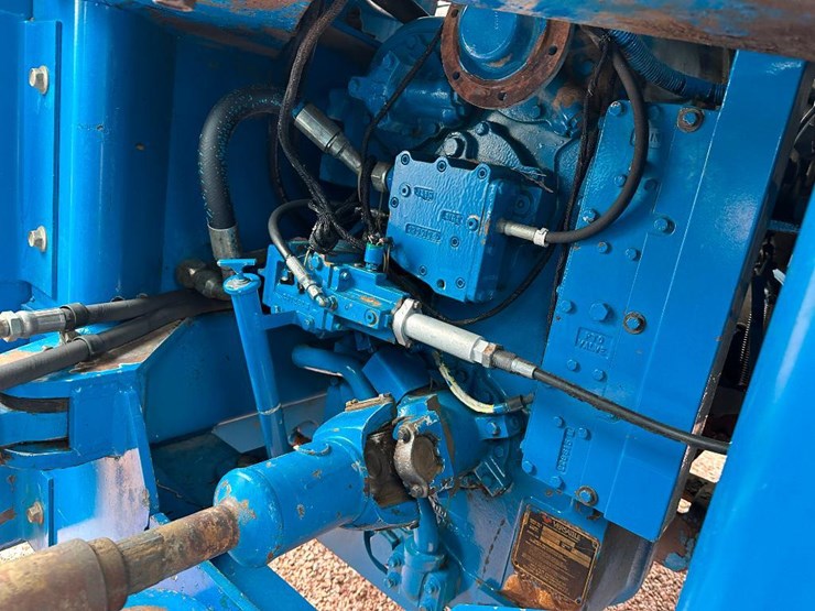 2000-new-holland-9384-image-34