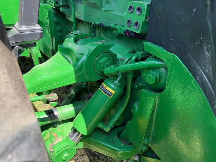 2021-john-deere-8r-340-image-33