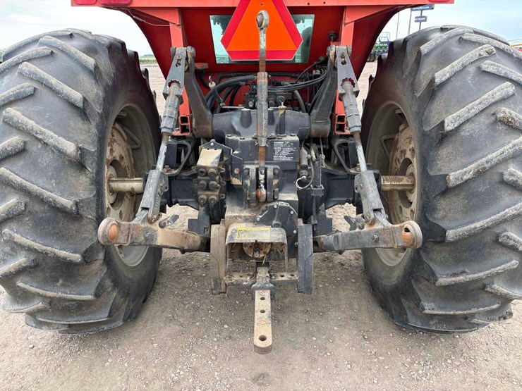 1982-allis-chalmers-8030-tractor-image-8