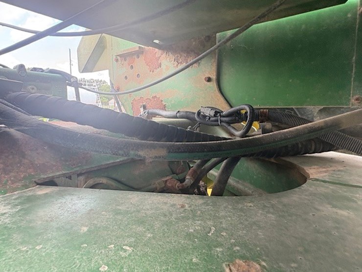 john-deere-8560-image-28