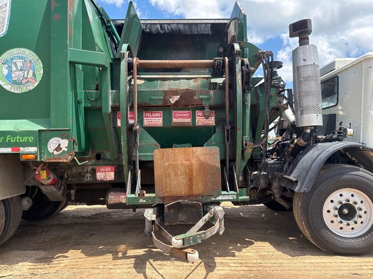 2015-mack-leu633-image-17