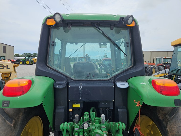 2010-john-deere-7130-image-16