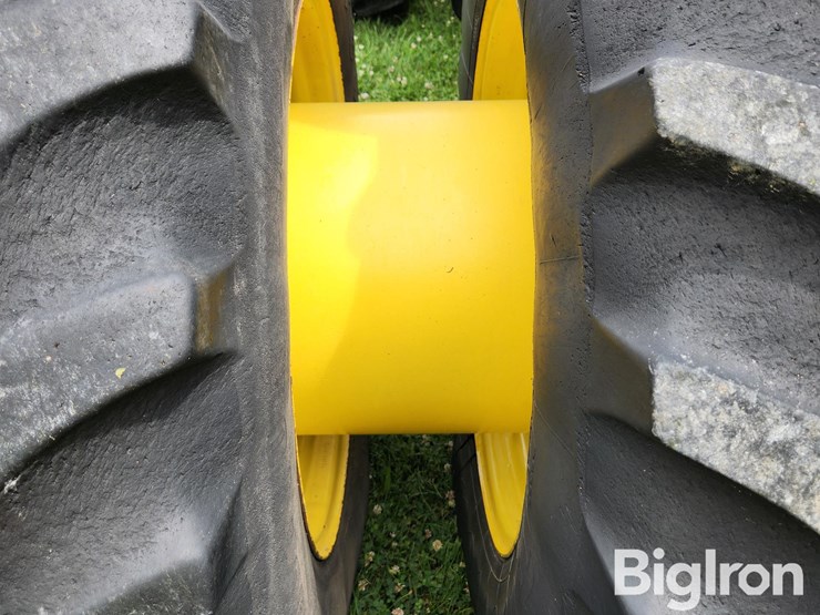 2004-john-deere-8420-image-17