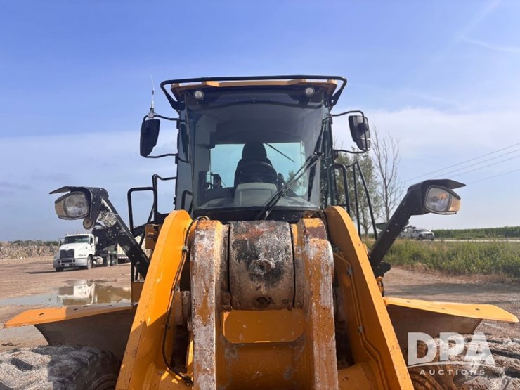 2014-caterpillar-950m-image-25