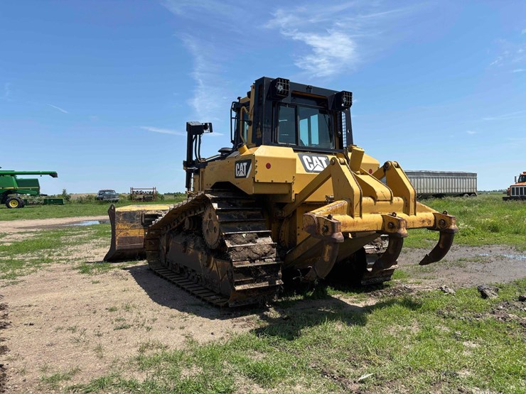 caterpillar-d6t-image-5