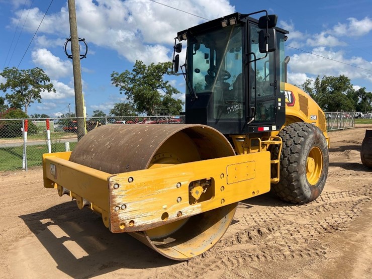 2022-caterpillar-cs54b-image-8